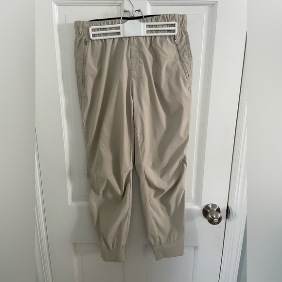 Eddie Bauer Khaki (Tan) Ladies Jogger - Picture 5 of 6